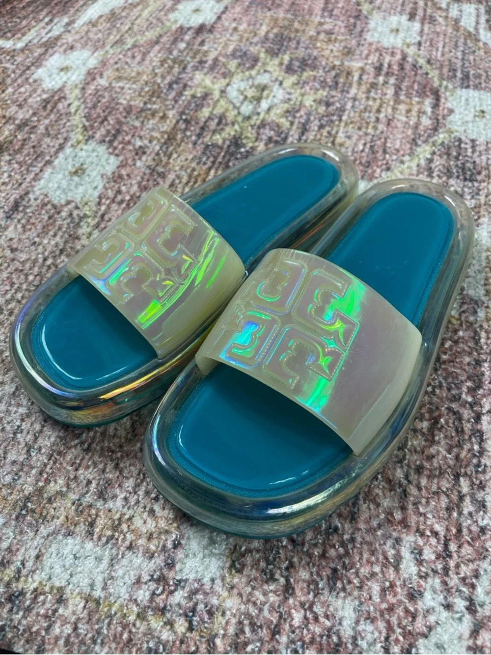 Tory Burch Clear Bubble Jelly Flat Sandals In Iridescent Size 6